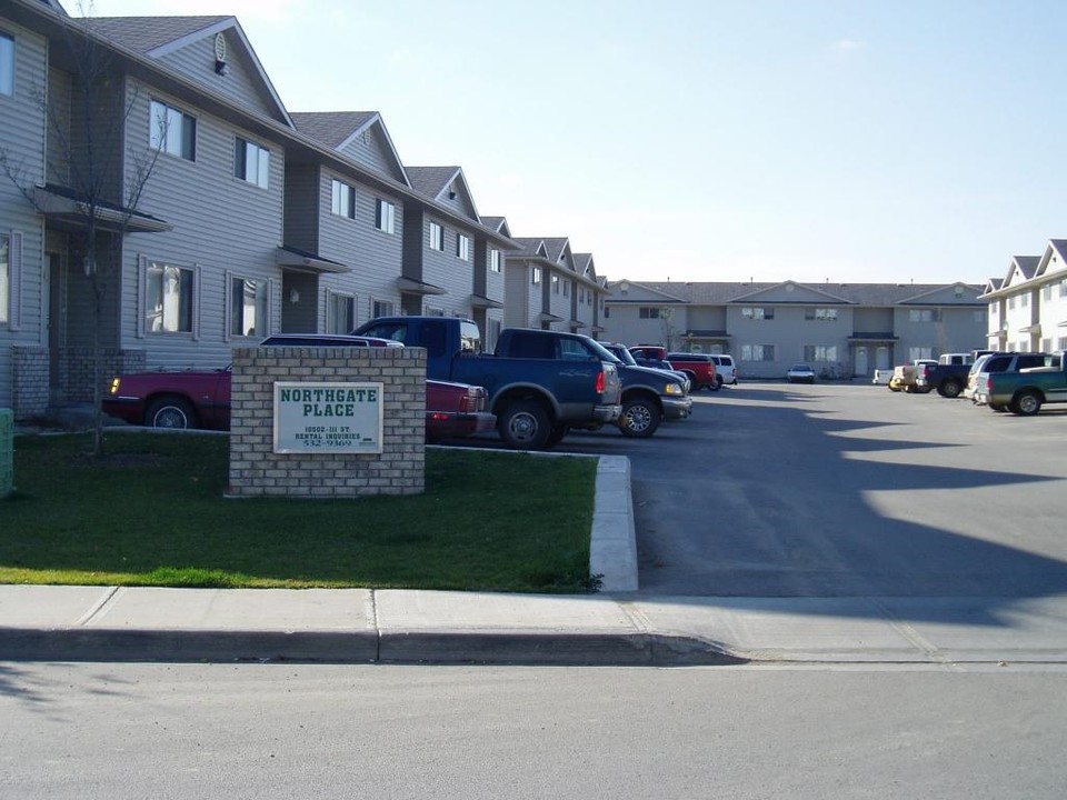 Northgate Place in Grande Prairie, AB - Building Photo