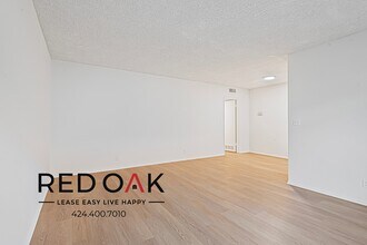 7071 Hawthorn Ave, Unit 4 in Los Angeles, CA - Foto de edificio - Building Photo