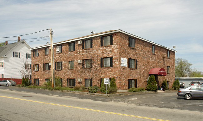 West Hancock Apartments in Manchester, NH - Foto de edificio - Building Photo