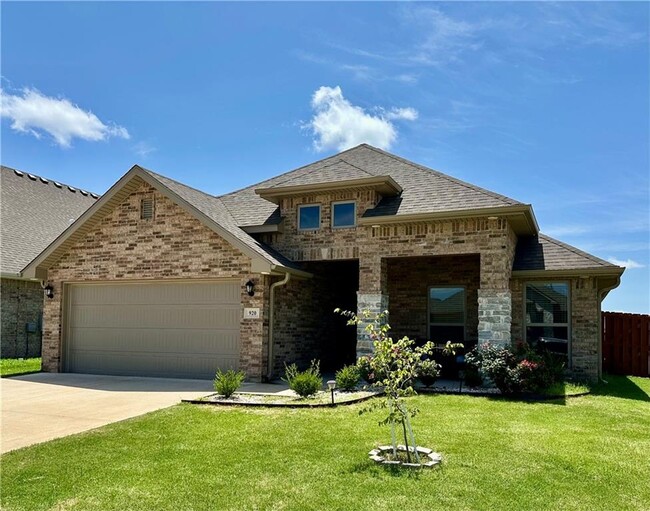 property at 920 Sundance Ln