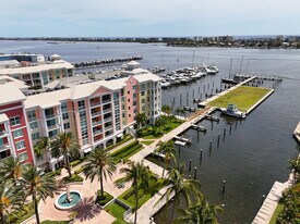 806 E Windward Way in Lantana, FL - Building Photo