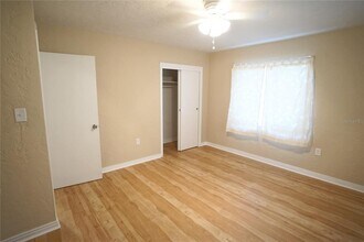 1424 E Park Cir in Tampa, FL - Building Photo - Building Photo