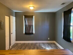 5212 Hillburn Ave, Unit 2nd Floor in Baltimore, MD - Building Photo - Building Photo