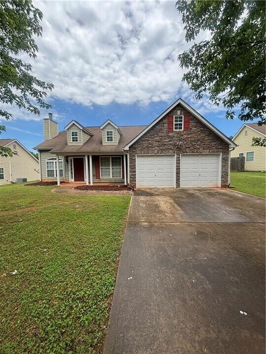 726 Denise Ct in Mcdonough, GA - Building Photo
