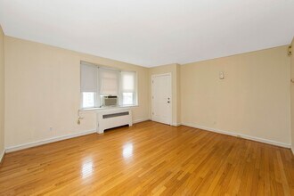 5950 Bennington St in Philadelphia, PA - Building Photo - Building Photo