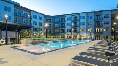 Diamond Flats in Carrollton, TX - Foto de edificio - Building Photo