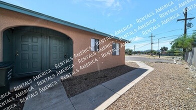 1360 N Riverview Blvd in Tucson, AZ - Building Photo - Building Photo