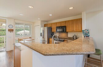 75-5919 Alii Dr, Unit DD23 in Kailua Kona, HI - Foto de edificio - Building Photo