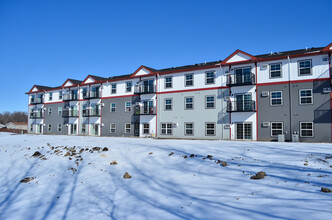 Central Lakes in Alexandria, MN - Foto de edificio - Building Photo