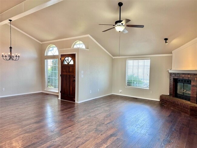 2129 Briarcliff Dr in Moore, OK - Building Photo - Building Photo