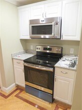 89 Sciarappa St, Unit 3 in Cambridge, MA - Building Photo - Building Photo