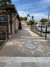 4048 52nd St in San Diego, CA - Foto de edificio - Building Photo