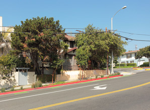 611 Ocean Park Blvd in Santa Monica, CA - Building Photo - Building Photo