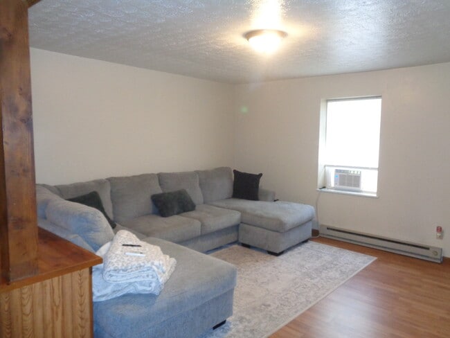 536 N Centre St, Unit Upstairs Apt B