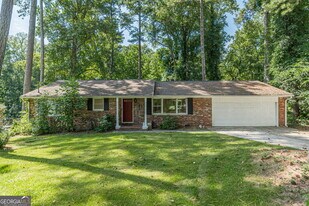 427 Peyton Rd SW in Atlanta, GA - Building Photo