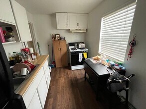 4716 W 159th St, Unit 4716 W 159th St Lawndale in Lawndale, CA - Foto de edificio - Building Photo