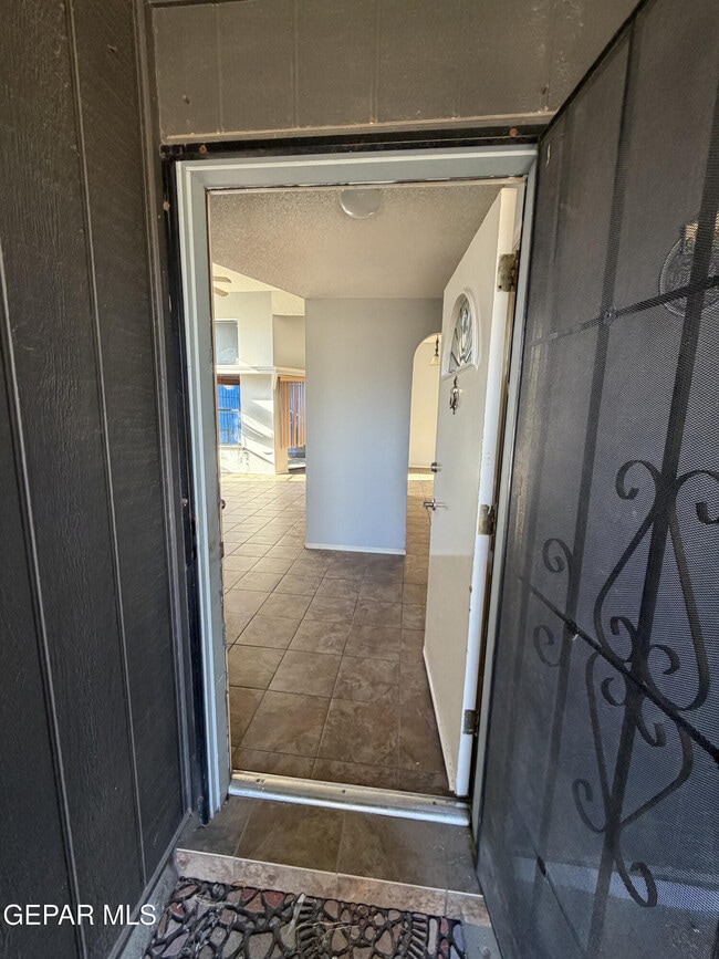 8613 Pilgrimage Cir in El Paso, TX - Building Photo - Building Photo