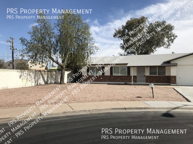 property at 1559 E Flower Cir