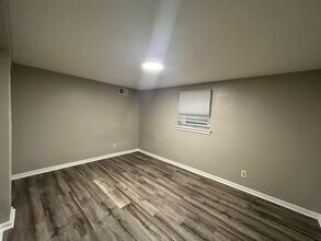 3218 Oak Ave-Unit -LOWER in Brookfield, IL - Building Photo - Building Photo