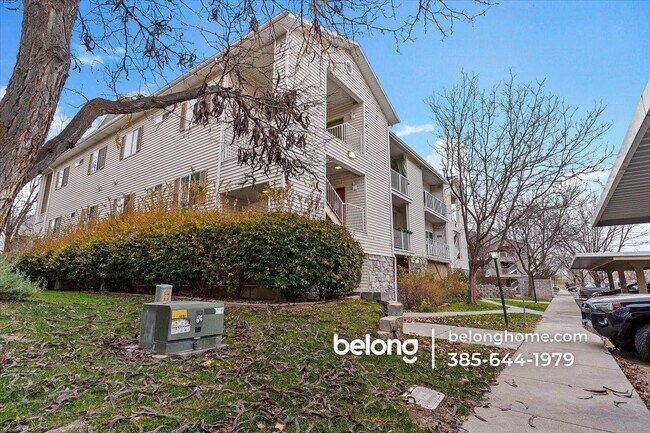 3827 S Big River Wy in South Salt Lake, UT - Building Photo - Building Photo