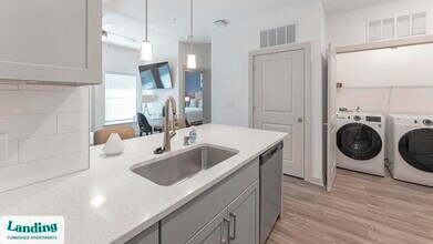 2740 Village Crossing Blvd, Unit 5207 in Longs, SC - Foto de edificio - Building Photo