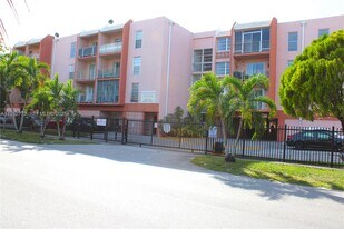 6130 W 19th Ave in Hialeah, FL - Building Photo