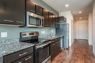 The Edge in Madison, WI - Foto de edificio - Interior Photo