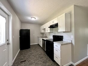 102 York Dr in Greeneville, TN - Building Photo - Building Photo