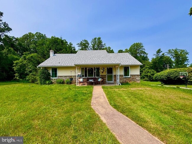 847 Highspire Rd in Glenmoore, PA - Building Photo - Building Photo