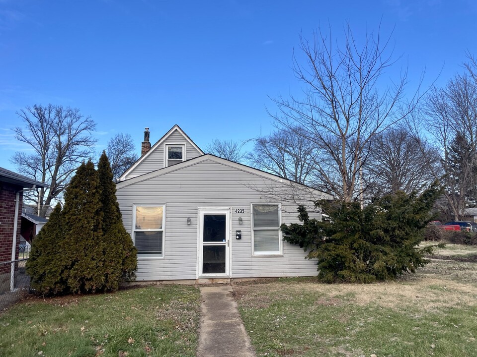 4235 Eichelberger St in St. Louis, MO - Foto de edificio