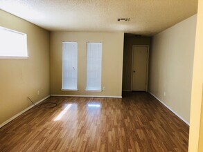 1006 SW 97th St in Oklahoma City, OK - Building Photo - Building Photo