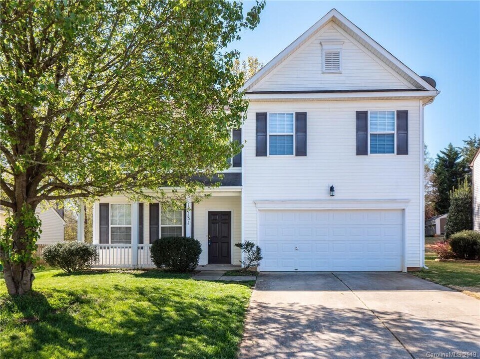 13131 Rothe House Rd in Charlotte, NC - Building Photo