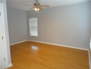 2106 Cullen Ave in Austin, TX - Building Photo - Building Photo