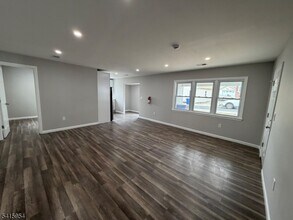 37 Quaid St in Sayreville, NJ - Building Photo - Building Photo