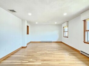 50 Lee St in Stoneham, MA - Building Photo - Building Photo
