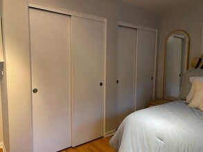 526 W Roscoe St in Chicago, IL - Building Photo - Building Photo