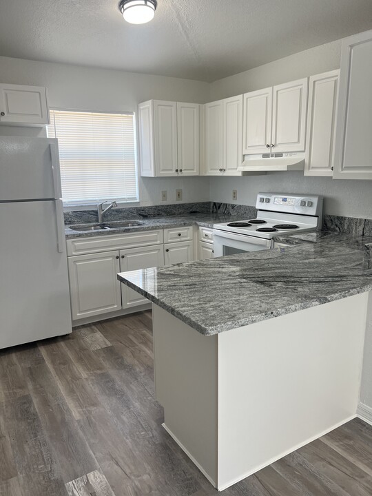 10770 US Hwy 19 N, Unit Mariner Village Apt-Villa in Pinellas Park, FL - Building Photo