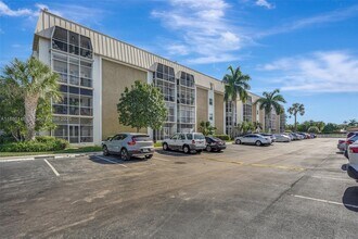 2970 NE 16th Ave in Oakland Park, FL - Building Photo - Building Photo