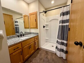 176 Pheasant Ridge Dr in Montrose, MN - Building Photo - Building Photo