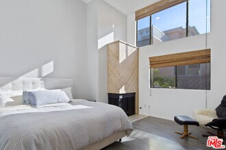 10315 Missouri Ave-Unit -102 in Los Angeles, CA - Building Photo - Building Photo