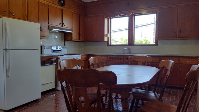 61 Main St, Unit 1st Floor