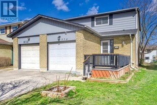 834 Lanark Crescent in Sarnia, ON - Building Photo