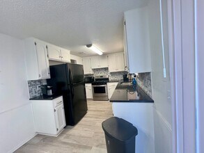 4217 SE 48th Terrace in Oklahoma City, OK - Foto de edificio - Building Photo