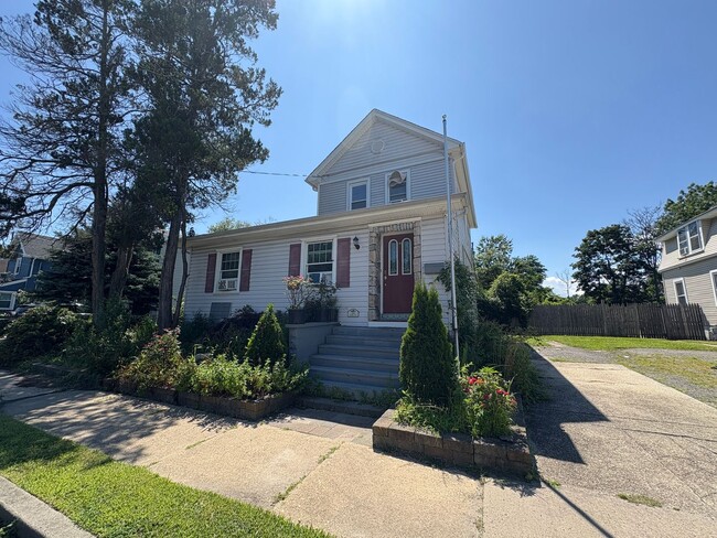 108 Oxonia Ave in Neptune City, NJ - Building Photo - Building Photo