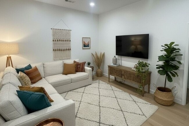 58 E Prospect St in Chula Vista, CA - Building Photo - Building Photo