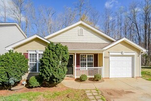 1913 Lees Chapel Rd in Greensboro, NC - Building Photo