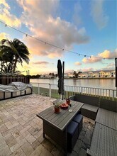 10761 NW 75th St in Medley, FL - Building Photo - Building Photo