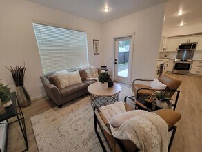 Copperstone Luxury Apartments and Townhomes in Lakewood, WA - Building Photo - Building Photo