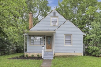 1275 E Weber Rd in Columbus, OH - Building Photo - Building Photo