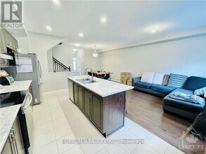 864 Clarity Ave in Ottawa, ON - Building Photo - Building Photo